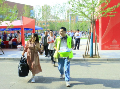 我为同学做实事|德信体育官网喜迎2024级新同学